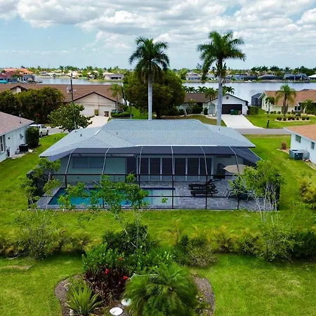 Family Fun-Prime Location Heated Pool Sleeps10 Villa Cape Coral Exterior photo