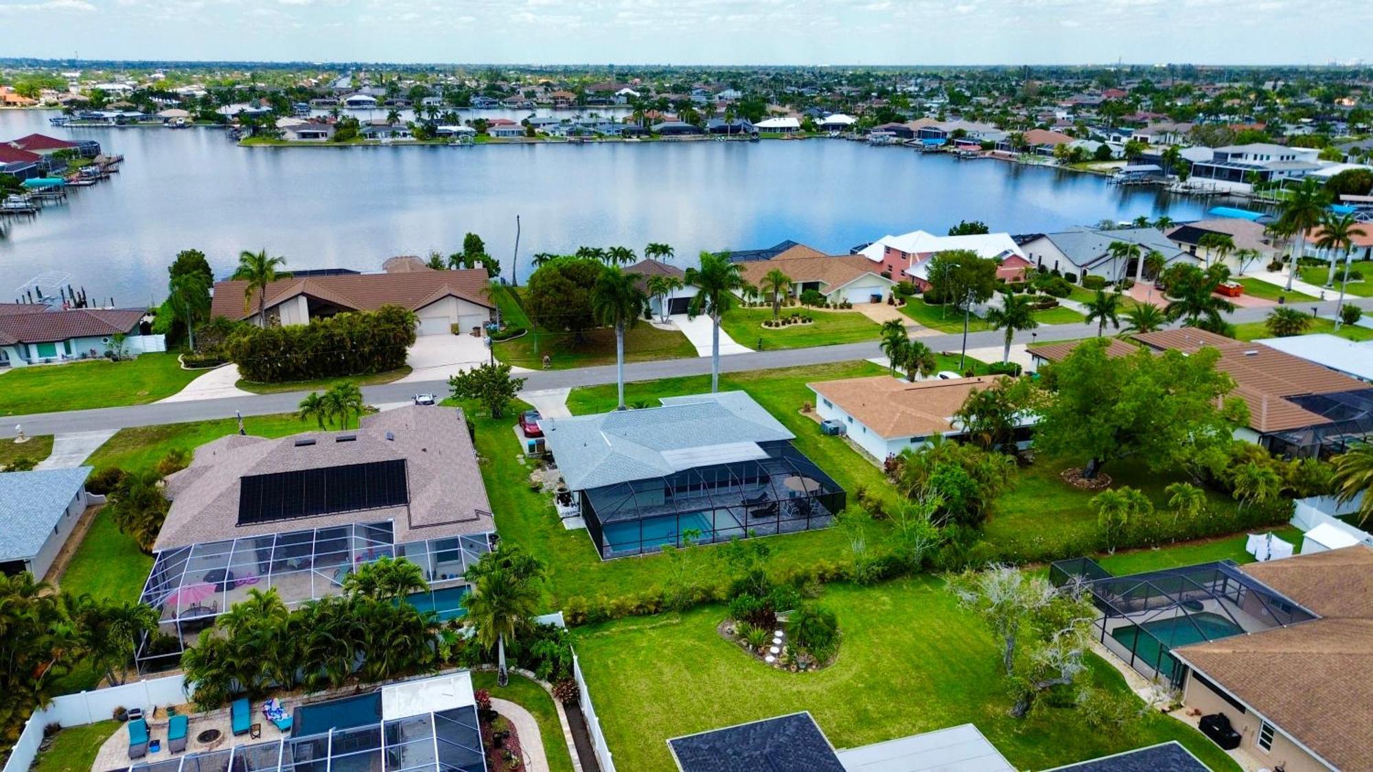Family Fun-prime Location Heated Pool Sleeps10 Cape Coral